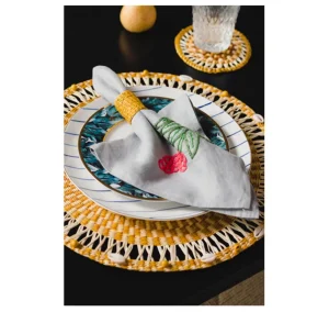 Home-Sensi Studio Hand embroidered linen napkins (Set of 4 Units)